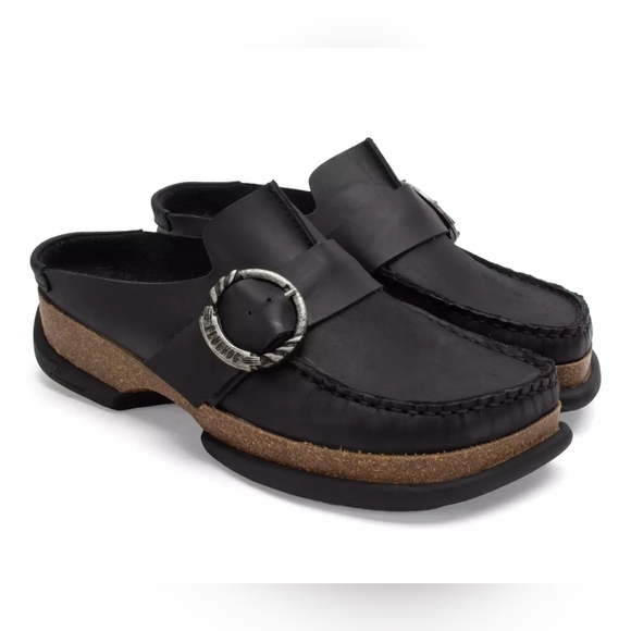 John Fluevog Black Leather Linn Peacemaker Mules - Picture 1 of 13